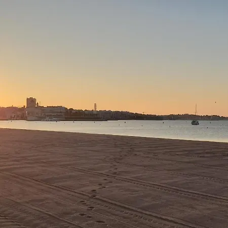 Port Frejus, 150 M De La Plage, Tres Rare A La Loc Apartment *