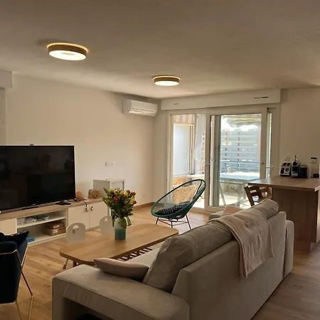 Apartment Port Frejus, 150 M De La Plage, Tres Rare A La Loc